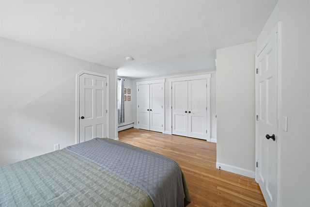 24 Manchester Road, Amherst, NH 03031
