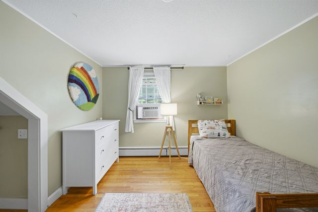 24 Manchester Road, Amherst, NH 03031