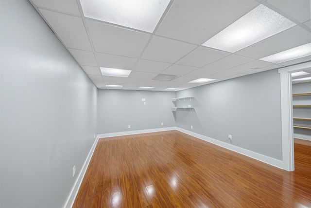 24 Manchester Road, Amherst, NH 03031