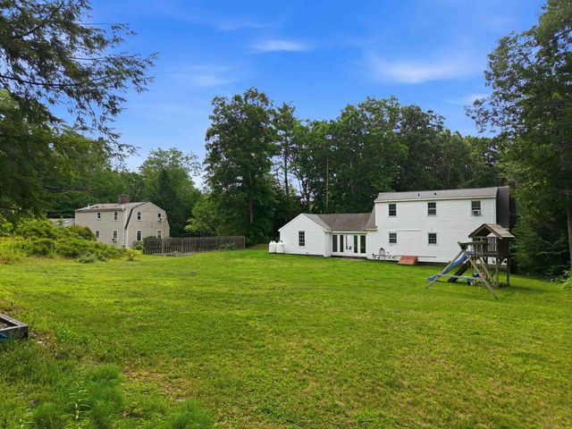 24 Manchester Road, Amherst, NH 03031