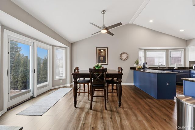 48274 Beacon Square Drive, Macomb Township, MI 48044