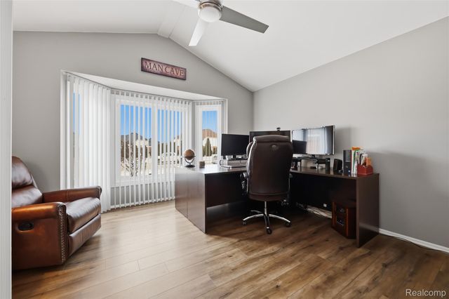 48274 Beacon Square Drive, Macomb Township, MI 48044