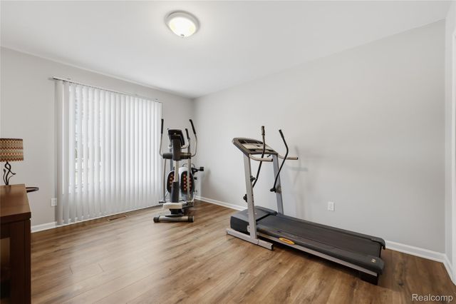 48274 Beacon Square Drive, Macomb Township, MI 48044