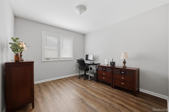 48274 Beacon Square Drive, Macomb Township, MI 48044