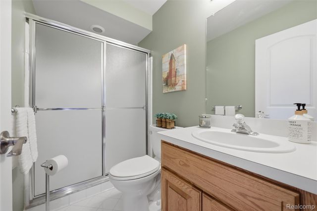 48274 Beacon Square Drive, Macomb Township, MI 48044