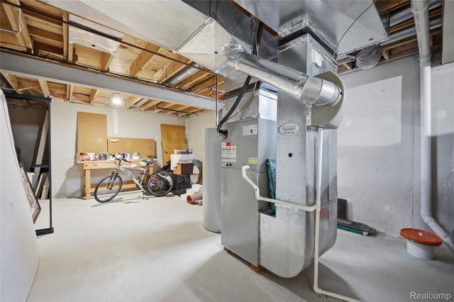 48274 Beacon Square Drive, Macomb Township, MI 48044