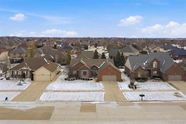 48274 Beacon Square Drive, Macomb Township, MI 48044