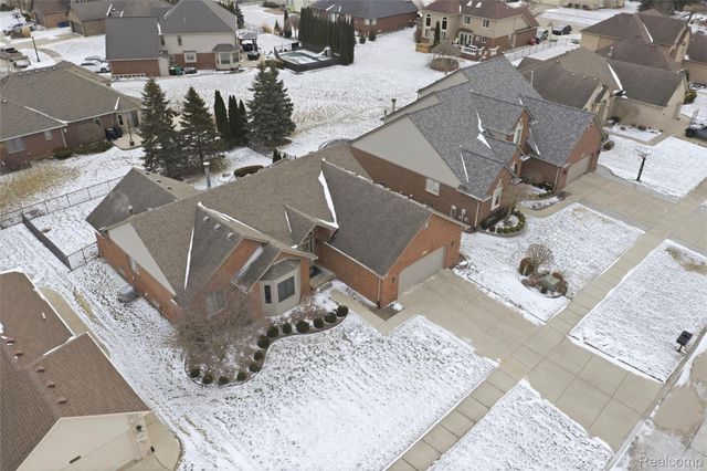 48274 Beacon Square Drive, Macomb Township, MI 48044