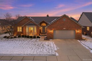 48274 Beacon Square Drive, Macomb Township, MI 48044