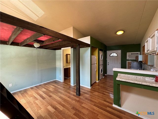 1108 W Mccarty Lane C, San Marcos, TX 78666