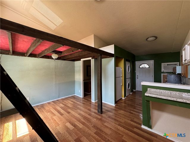 1108 W Mccarty Lane C, San Marcos, TX 78666