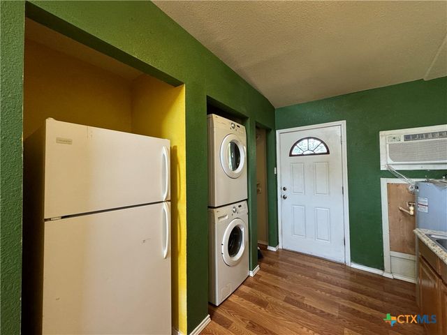 1108 W Mccarty Lane C, San Marcos, TX 78666