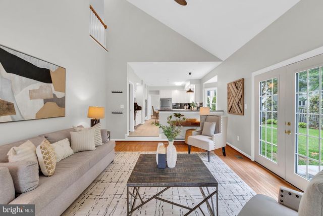 8006 COMERFORD DR, Fairfax Station, VA 22039