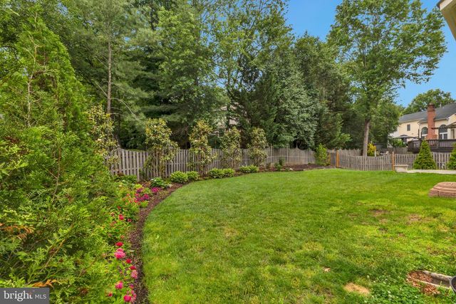 8006 COMERFORD DR, Fairfax Station, VA 22039