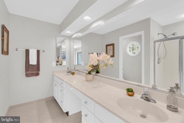 8006 COMERFORD DR, Fairfax Station, VA 22039