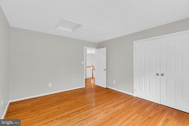 8006 COMERFORD DR, Fairfax Station, VA 22039