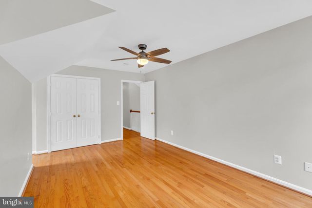 8006 COMERFORD DR, Fairfax Station, VA 22039