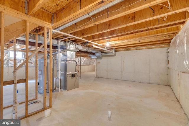 8006 COMERFORD DR, Fairfax Station, VA 22039