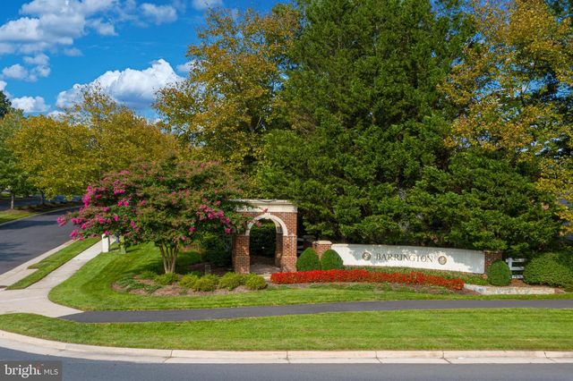 8006 COMERFORD DR, Fairfax Station, VA 22039