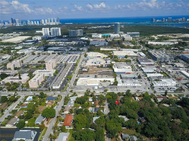 1762 NE 145th St 1760, Miami, FL 33181