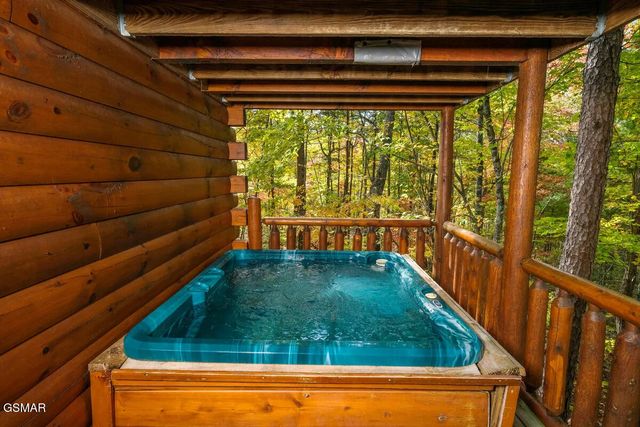 1509 Sky View Drive, Sevierville, TN 37876