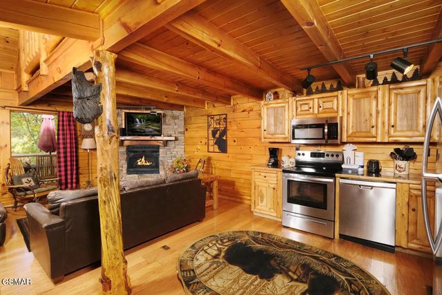 1509 Sky View Drive, Sevierville, TN 37876