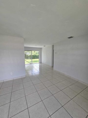 2455 NW 207th Street, Miami Gardens, FL 33056
