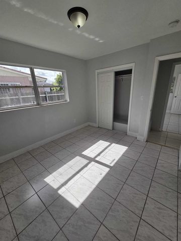 2455 NW 207th Street, Miami Gardens, FL 33056