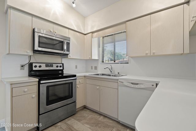 2001 Parkside Place 2001, Indian Harbour Beach, FL 32937