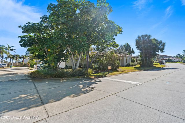 2001 Parkside Place 2001, Indian Harbour Beach, FL 32937