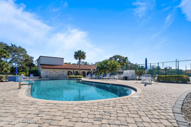 2001 Parkside Place 2001, Indian Harbour Beach, FL 32937