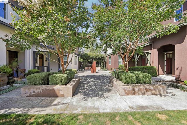 457 Diller Street, Alameda, CA 94501