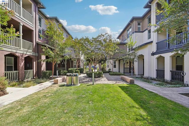 457 Diller Street, Alameda, CA 94501