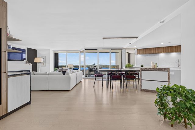 100 Lakeshore Drive 1654, North Palm Beach, FL 33408