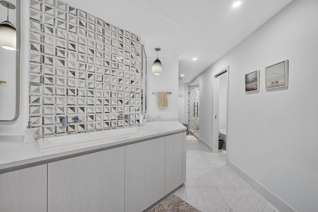 100 Lakeshore Drive 1654, North Palm Beach, FL 33408