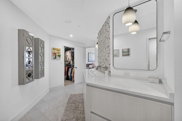 100 Lakeshore Drive 1654, North Palm Beach, FL 33408