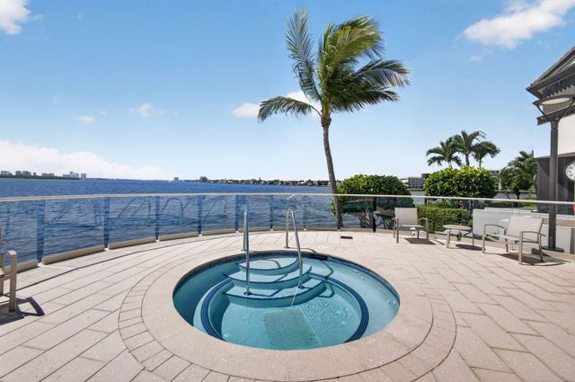 100 Lakeshore Drive 1654, North Palm Beach, FL 33408