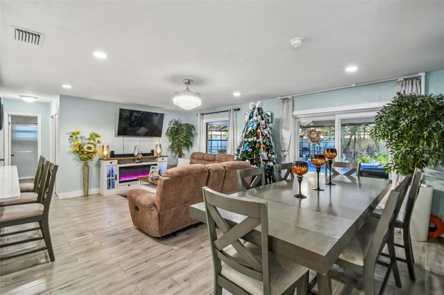 529 BISON CIRCLE, Apopka, FL 32712