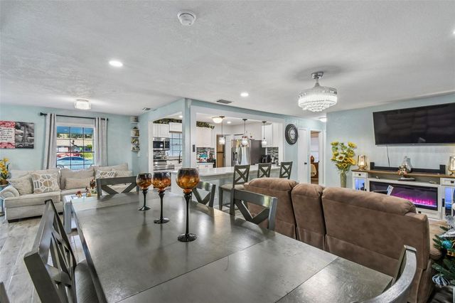 529 BISON CIRCLE, Apopka, FL 32712