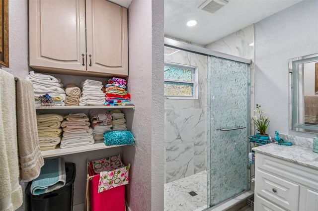 529 BISON CIRCLE, Apopka, FL 32712