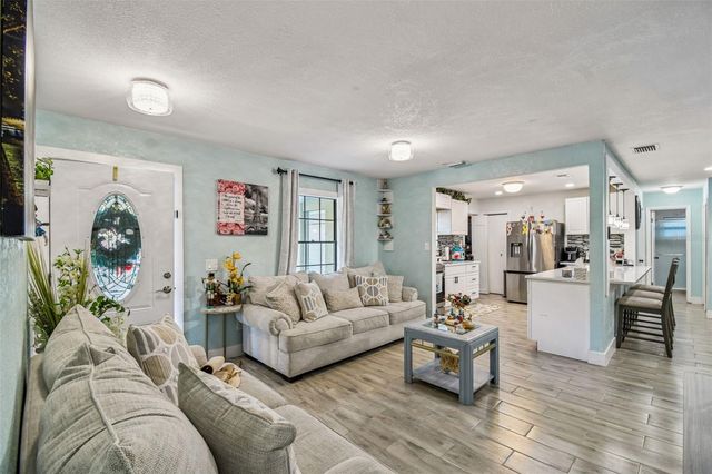 529 BISON CIRCLE, Apopka, FL 32712