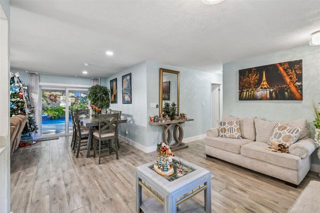 529 BISON CIRCLE, Apopka, FL 32712