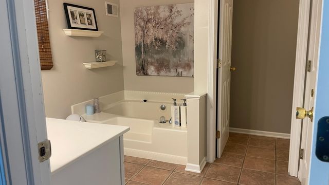 2329 Woodridge Dr Drive, Adrian, MI 49221