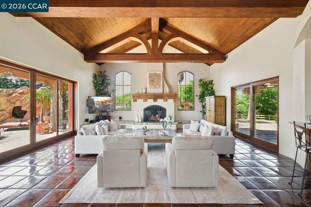 1615 Lawrence Rd, Danville, CA 94506