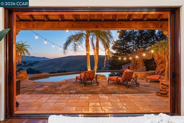 1615 Lawrence Rd, Danville, CA 94506