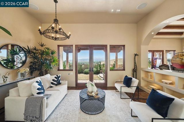 1615 Lawrence Rd, Danville, CA 94506