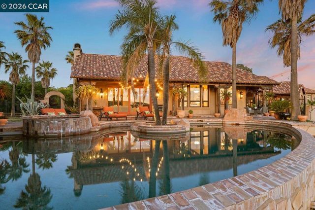 1615 Lawrence Rd, Danville, CA 94506