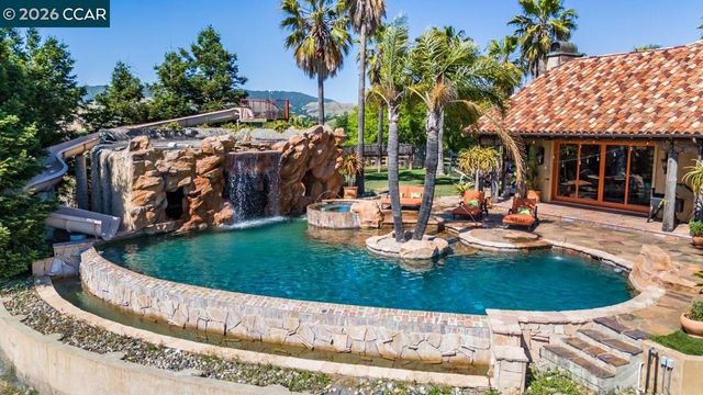 1615 Lawrence Rd, Danville, CA 94506