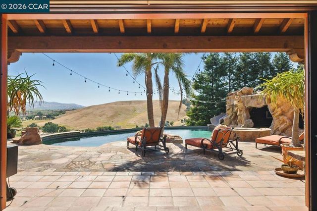 1615 Lawrence Rd, Danville, CA 94506