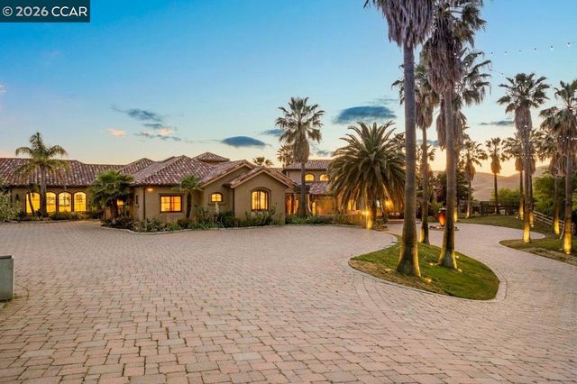 1615 Lawrence Rd, Danville, CA 94506